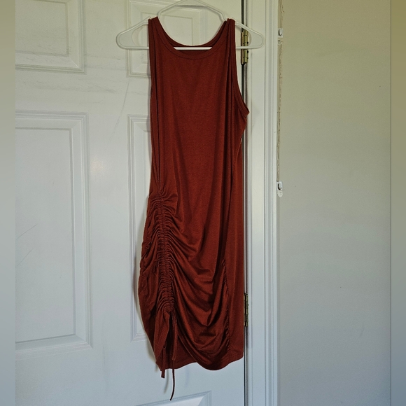 Summer Scrunch Dress - Picture 2 of 4